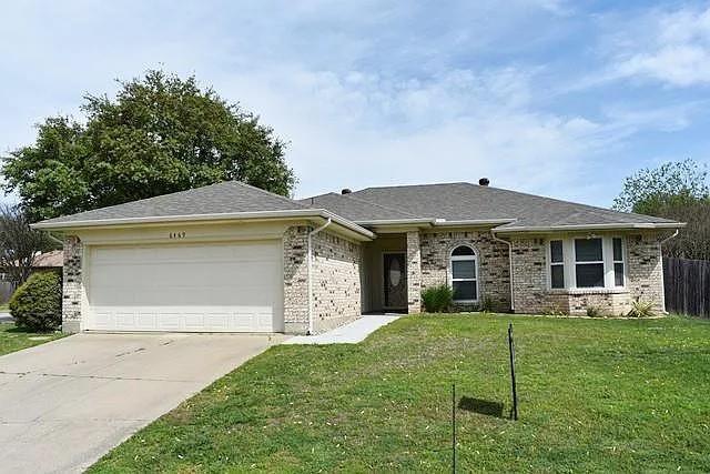 6469 Fairview Dr in Watauga, TX - Building Photo