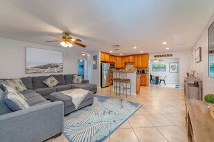 1183 SE 1st Way in Deerfield Beach, FL - Building Photo