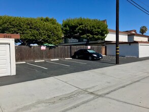 2985 Mendoza Dr in Costa Mesa, CA - Building Photo - Building Photo