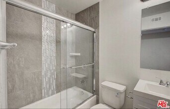 2635 Hauser Blvd in Los Angeles, CA - Building Photo - Building Photo