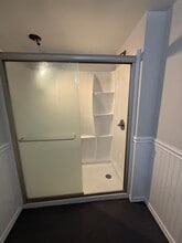 201 Higbie Ln in West Islip, NY - Building Photo - Building Photo