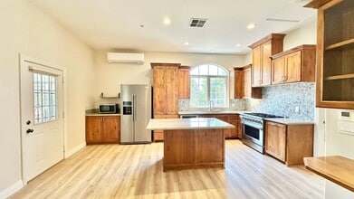 3913 Palomar Dr in Fallbrook, CA - Building Photo - Building Photo