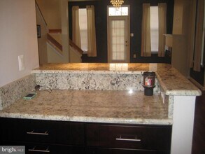 19545 Caravan Dr in Germantown, MD - Building Photo - Building Photo