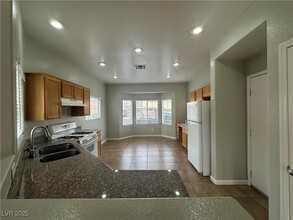 10613 Coal Canyon Ave in Las Vegas, NV - Building Photo - Building Photo