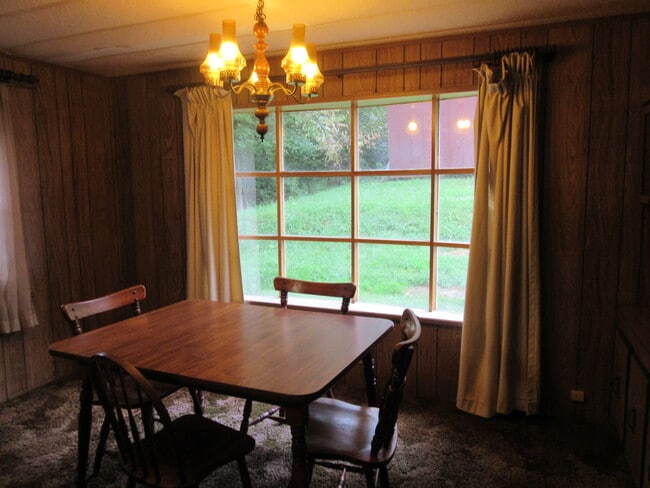 12 Circle Dr in Huntington, WV - Building Photo - Building Photo