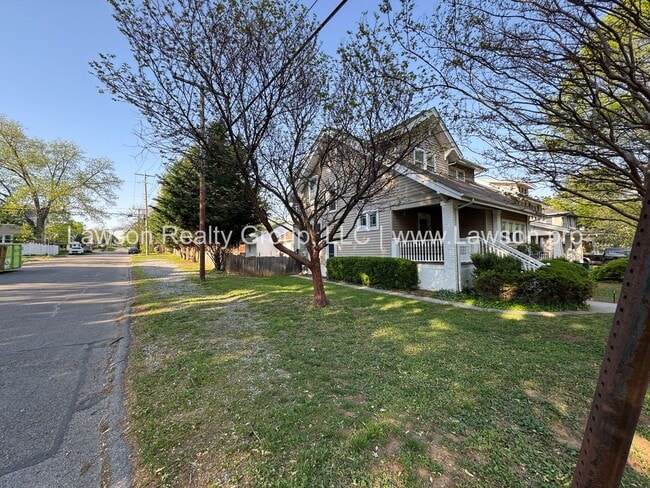 2145 Maiden Ln SW in Roanoke, VA - Building Photo - Building Photo