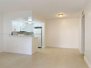 670 NW 85th Pl in Miami, FL - Building Photo - Building Photo