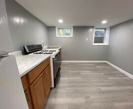 146 Bowers St in Jersey City, NJ - Building Photo - Building Photo