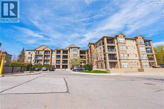 2055 Appleby Line in Burlington, ON - Building Photo - Building Photo