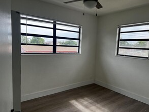 1197 W 35th St in West Palm Beach, FL - Building Photo - Building Photo