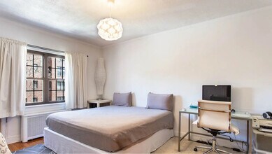 6507 Exeter St in Queens, NY - Building Photo - Building Photo