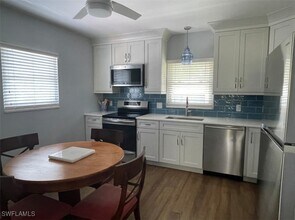 940 3rd St S in Naples, FL - Building Photo - Building Photo