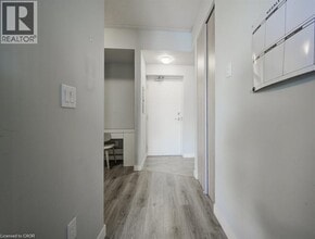 318 Spruce St in Waterloo, ON - Building Photo - Building Photo