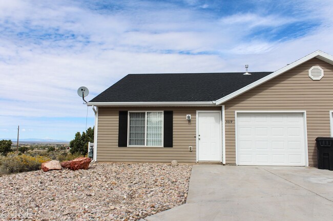 509 E Nichols Canyon Rd in Cedar City, UT - Building Photo - Building Photo