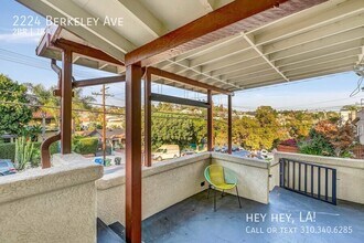 2224 Berkeley Ave in Los Angeles, CA - Building Photo - Building Photo