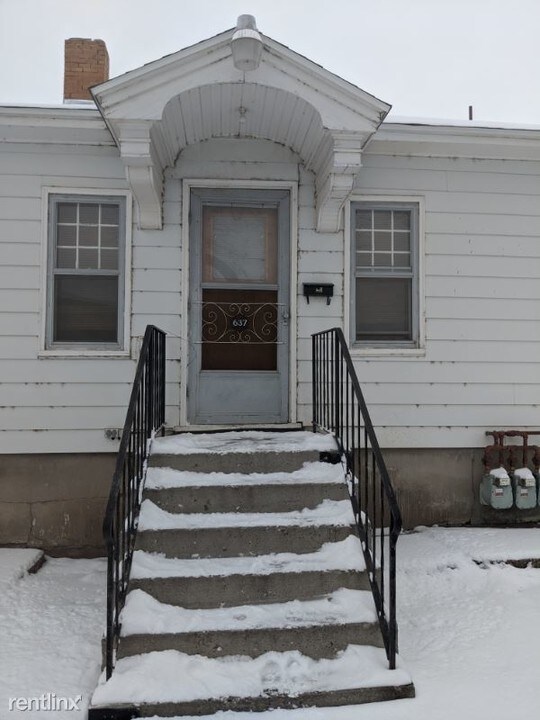 637 3rd St in Havre, MT - Building Photo