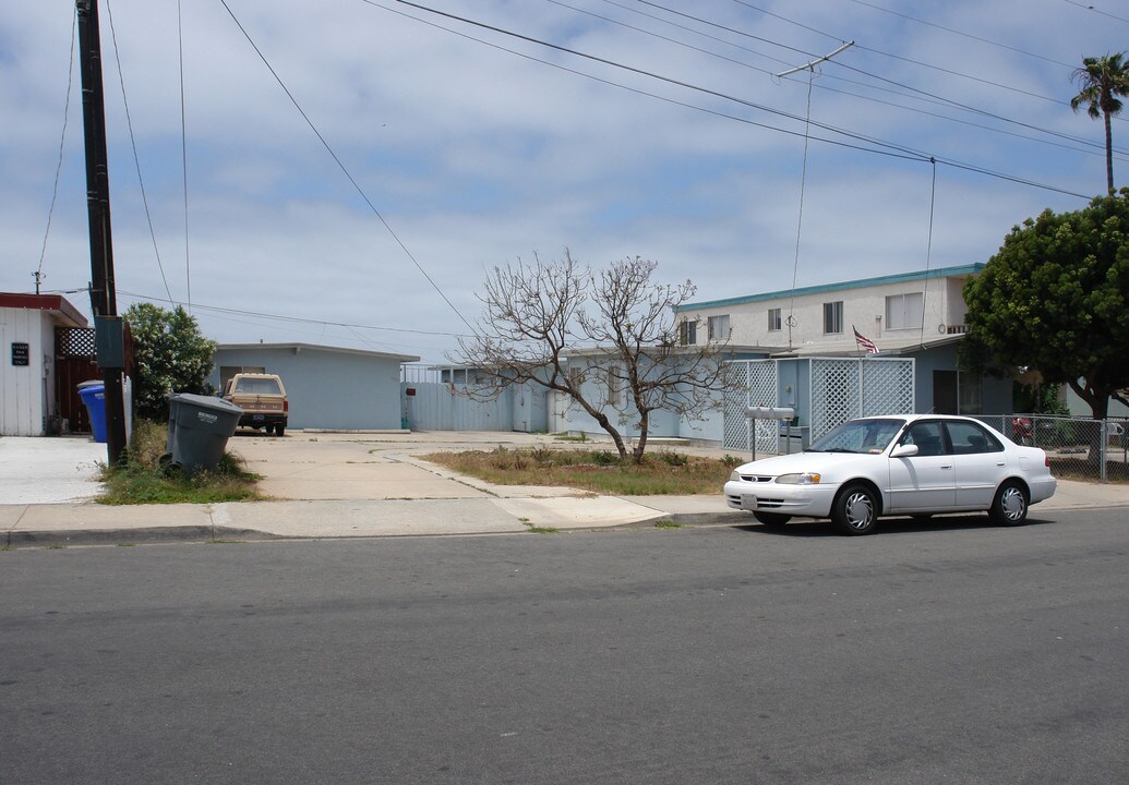 382-390 7th St in Imperial Beach, CA - Building Photo