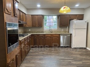 2411 Sunkist Country Club Rd in Biloxi, MS - Building Photo - Building Photo