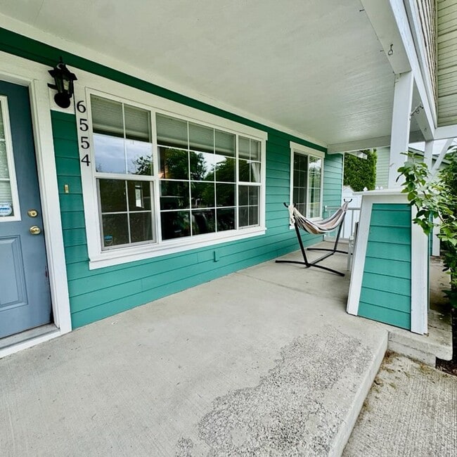 6554 Majestic Ave in Rathdrum, ID - Building Photo - Building Photo