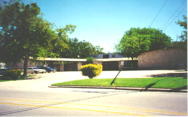 Woodrow Apartments in Austin, TX - Building Photo - Building Photo