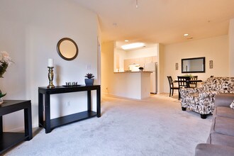 Tower Place in Concord, NC - Foto de edificio - Interior Photo