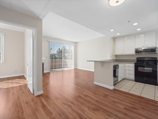 The Madison Apartments in Pasadena, CA - Foto de edificio - Building Photo