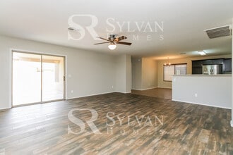 43778 Bedford Dr in Maricopa, AZ - Building Photo - Building Photo