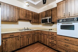 3303 Kingsley Dr in Florissant, MO - Building Photo - Building Photo