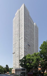 1700 E 56th St in Chicago, IL - Foto de edificio - Building Photo