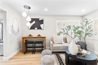 5466 Lewis Ave in Long Beach, CA - Building Photo - Building Photo