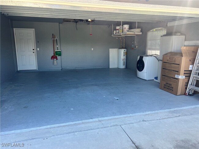 27300 Imperial Oak Cir in Bonita Springs, FL - Building Photo - Building Photo