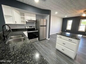 112 Parker Village Cir in Panama City, FL - Building Photo - Building Photo
