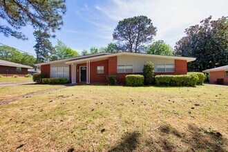 316 Ferry Way in Montgomery, AL - Building Photo - Building Photo
