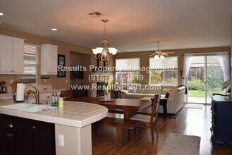 7064 Kelmscott Ln in Roseville, CA - Building Photo - Building Photo