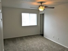 21480 E 42nd Ave in Denver, CO - Foto de edificio - Building Photo