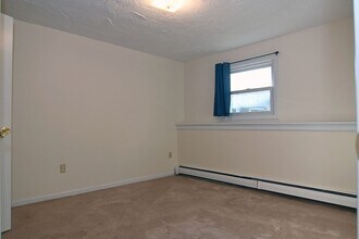 12 Sunnyside Ave in Rutland, MA - Building Photo - Building Photo