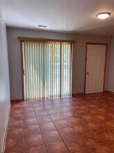 24002 Wedgewood Cir in Warren, MI - Building Photo - Building Photo