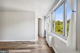 1900 Lyttonsville Rd in Silver Spring, MD - Building Photo - Building Photo