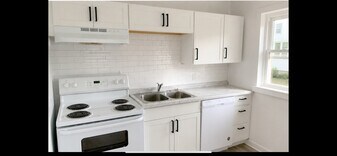 709 Carothers Ave, Unit 1 in Carnegie, PA - Building Photo