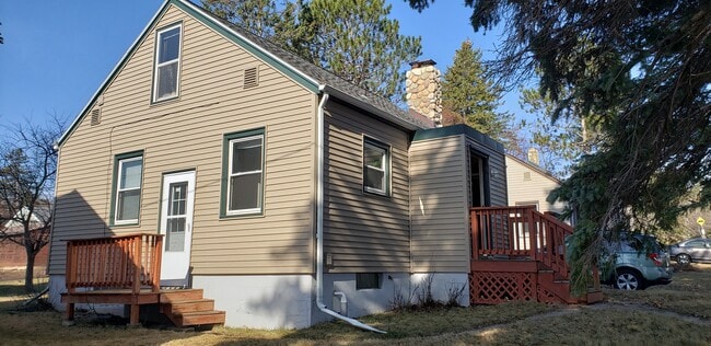 1315 N 20th Ave E in Duluth, MN - Foto de edificio - Building Photo