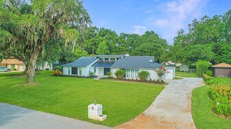 3160 Whisper Wind Dr in St. Cloud, FL - Building Photo