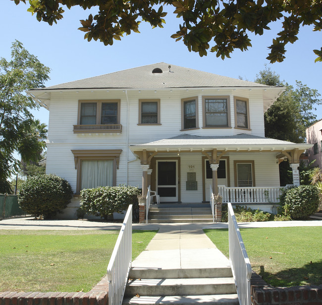 101 N Granada Ave in Alhambra, CA - Building Photo - Building Photo