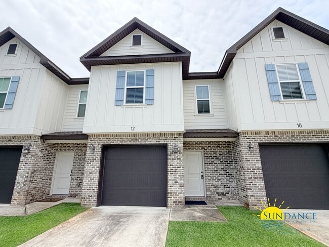 12 Alder Ave SE