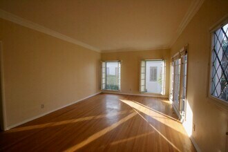 1206 S Alfred St in Los Angeles, CA - Building Photo - Building Photo