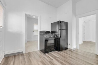 1519-1519 SW Columbia St in Portland, OR - Building Photo - Building Photo