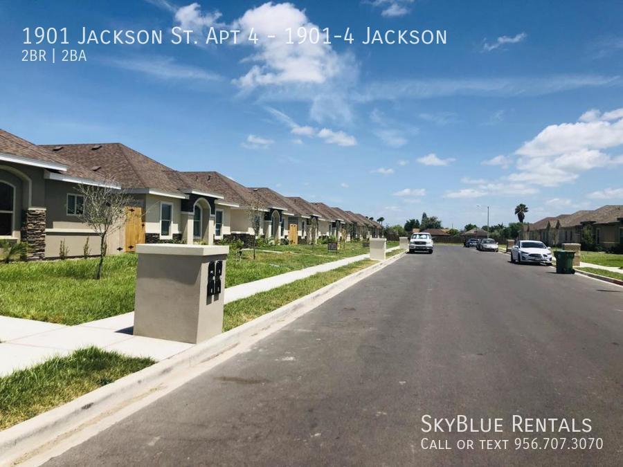 1901 Jackson St in Weslaco, TX - Building Photo