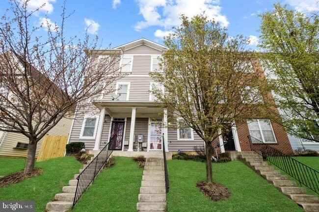 property at 3202 15th Pl SE