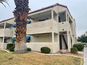 4964 Newport Cove Dr in Las Vegas, NV - Building Photo - Building Photo
