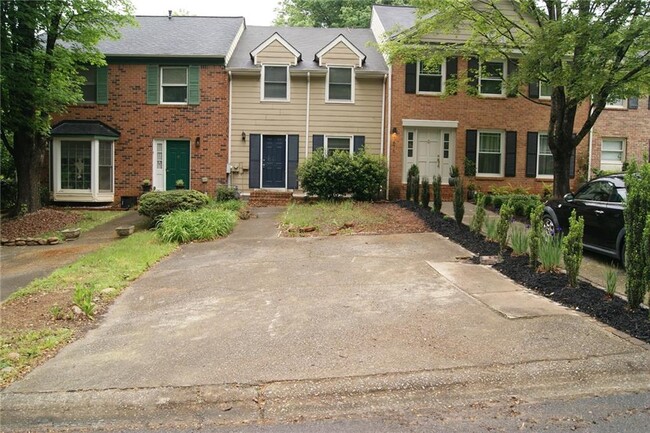 1478 Twin Branches Cir SE in Marietta, GA - Building Photo - Building Photo