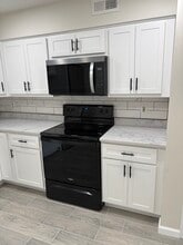 4334 Arrow Tree Dr, Unit H in St. Louis, MO - Building Photo - Building Photo